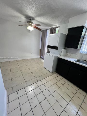 6133 SW 69th St 38, South Miami, FL 33143