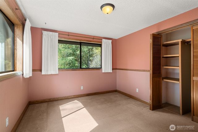 6821 Foothill Loop SW, Olympia, WA 98512