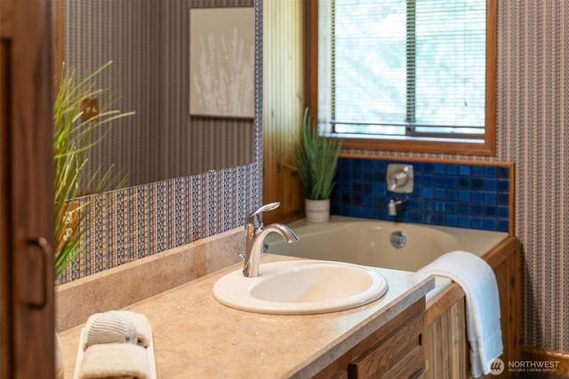 6821 Foothill Loop SW, Olympia, WA 98512