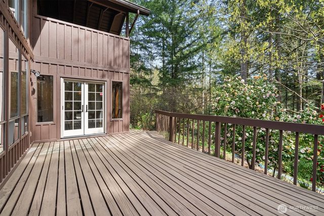 6821 Foothill Loop SW, Olympia, WA 98512