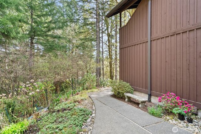 6821 Foothill Loop SW, Olympia, WA 98512