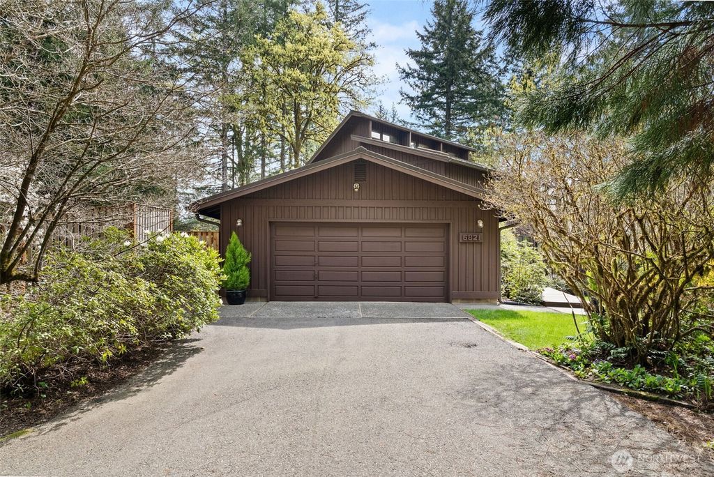 6821 Foothill Loop SW, Olympia, WA 98512