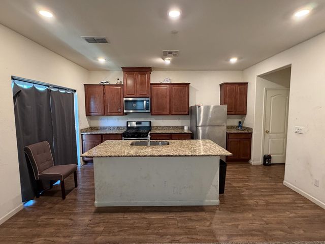 731 Sandstone, Stockton, CA 95206