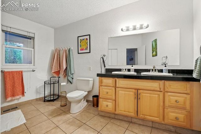 4840-4860 Pikes Peak Highway, Cascade, CO 80809