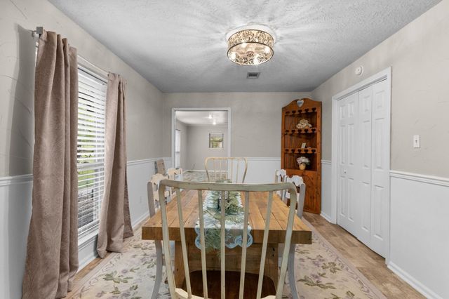 105 Jena Ln., Lumberton, TX 77657