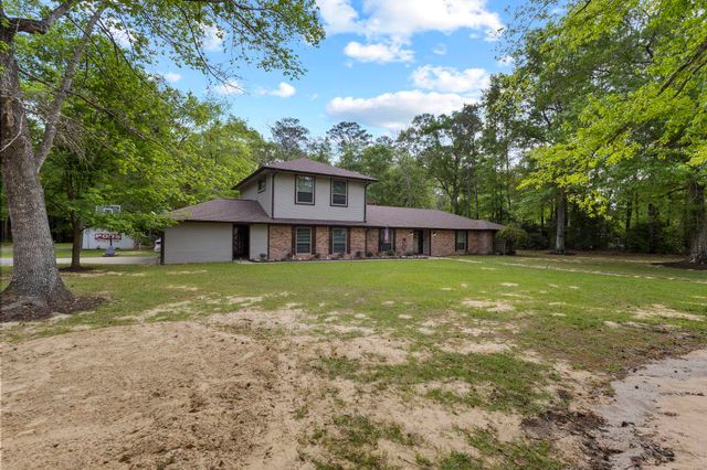 105 Jena Ln., Lumberton, TX 77657