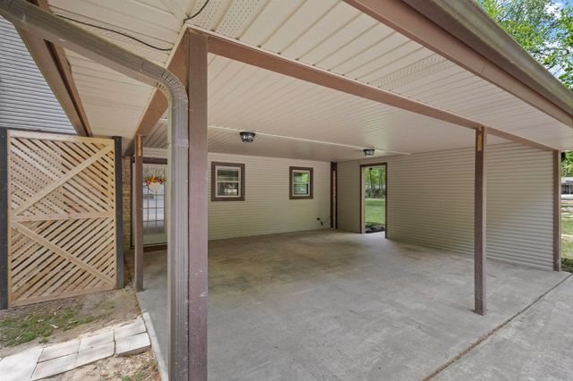 105 Jena Ln., Lumberton, TX 77657