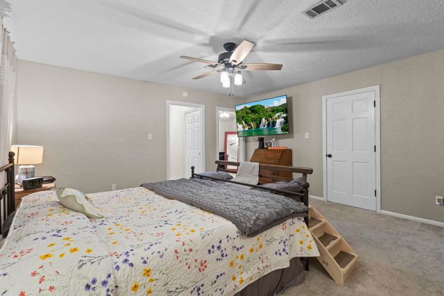 105 Jena Ln., Lumberton, TX 77657