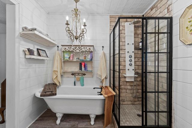 105 Jena Ln., Lumberton, TX 77657