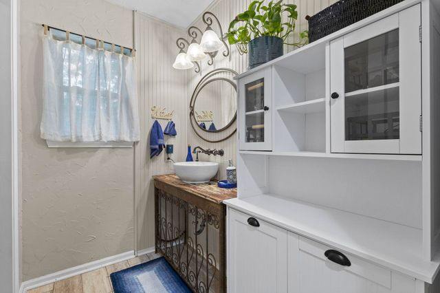 105 Jena Ln., Lumberton, TX 77657