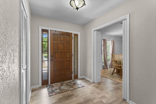 105 Jena Ln., Lumberton, TX 77657