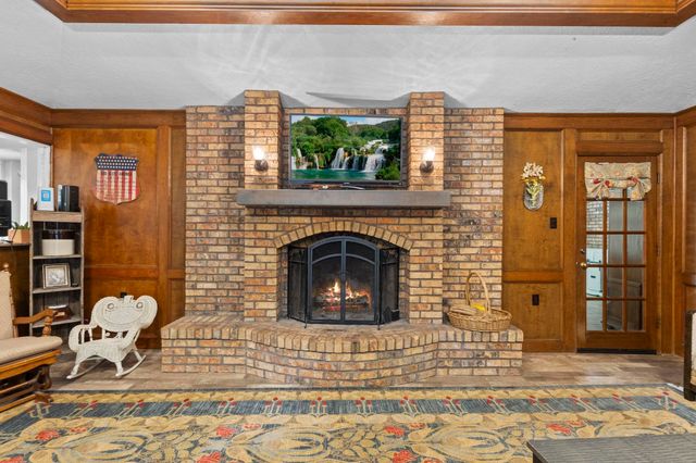 105 Jena Ln., Lumberton, TX 77657