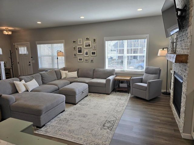 4886 Tat Soi Road, Fitchburg, WI 53711