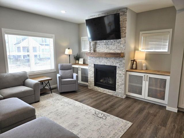 4886 Tat Soi Road, Fitchburg, WI 53711