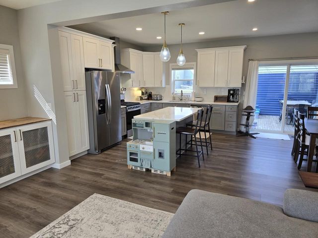 4886 Tat Soi Road, Fitchburg, WI 53711