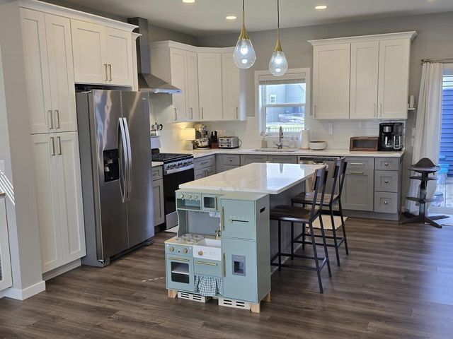 4886 Tat Soi Road, Fitchburg, WI 53711