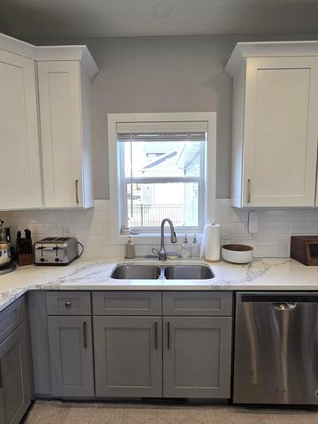 4886 Tat Soi Road, Fitchburg, WI 53711