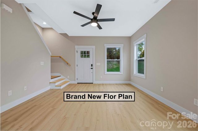 696 Beehive Road, Hendersonville, NC 28792