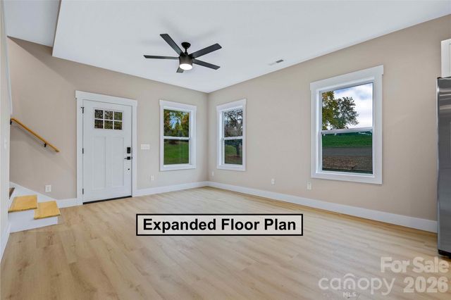 696 Beehive Road, Hendersonville, NC 28792