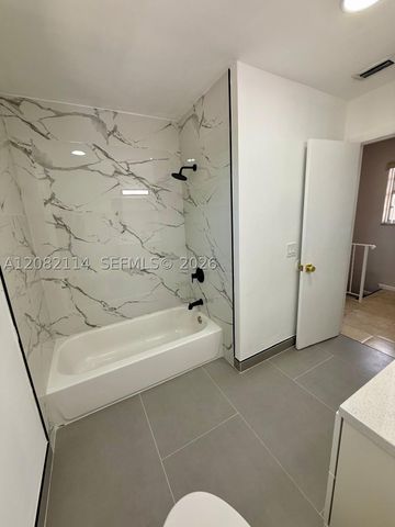 2433 SW 11th St, Miami, FL 33135