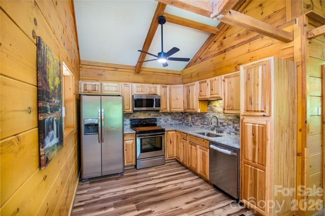 298 Timbuktu Road, Sylva, NC 28779