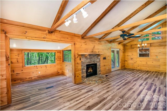 298 Timbuktu Road, Sylva, NC 28779
