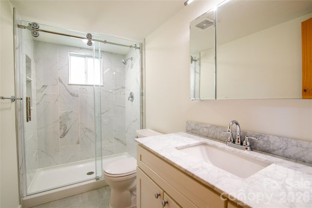 298 Timbuktu Road, Sylva, NC 28779