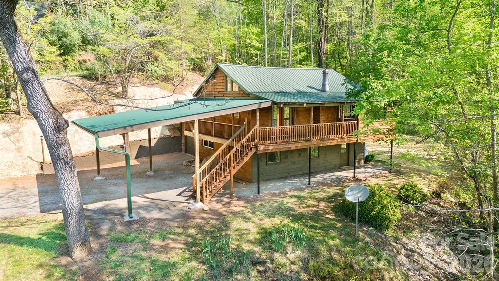 298 Timbuktu Road, Sylva, NC 28779