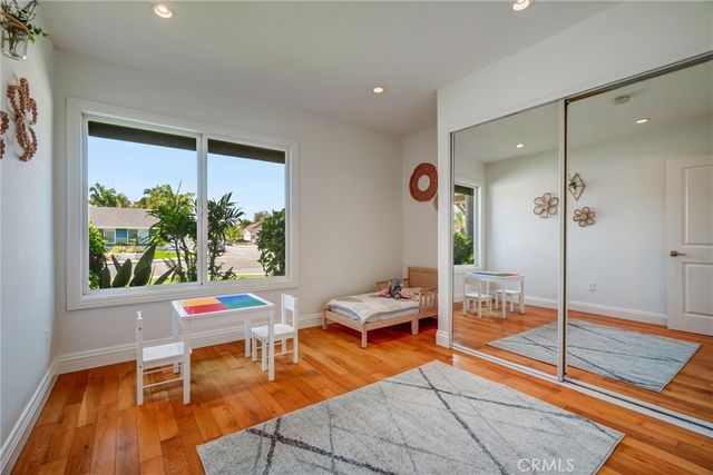 17042 Twain, Huntington Beach, CA 92649