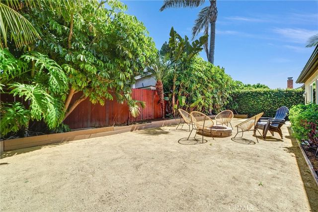 17042 Twain, Huntington Beach, CA 92649