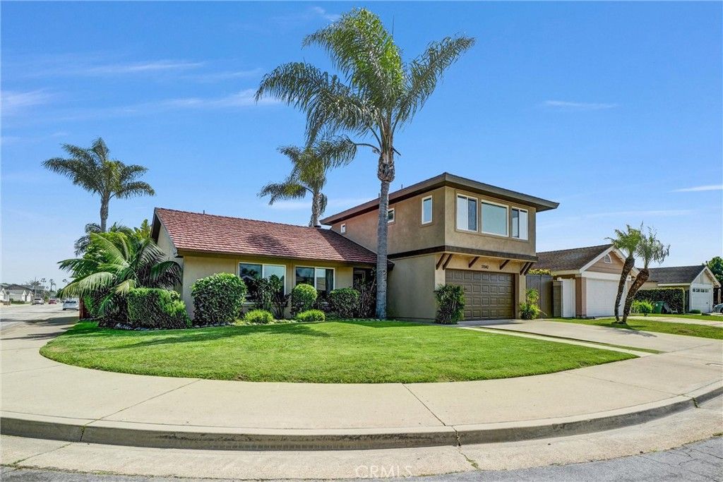 17042 Twain, Huntington Beach, CA 92649