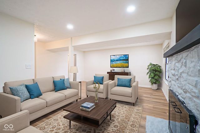 9554 Bay Vista E Drive E, Indianapolis, IN 46250