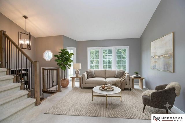 8026 Newport Avenue, Omaha, NE 68122