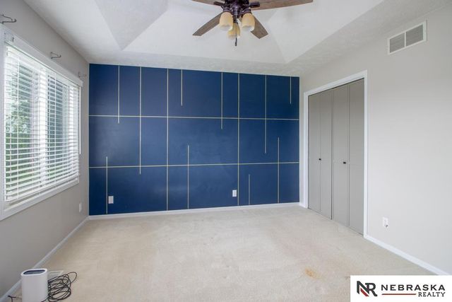 8026 Newport Avenue, Omaha, NE 68122