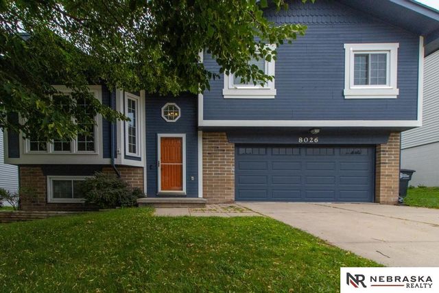 8026 Newport Avenue, Omaha, NE 68122