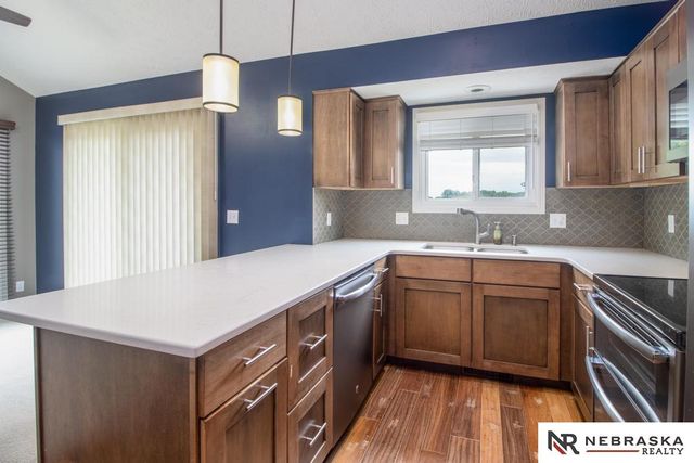 8026 Newport Avenue, Omaha, NE 68122