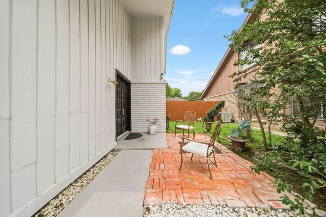 7642 Candlegreen Lane, Houston, TX 77071