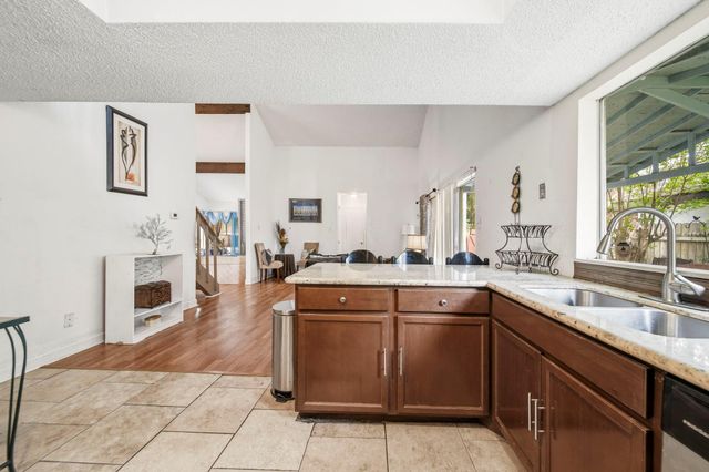 7642 Candlegreen Lane, Houston, TX 77071