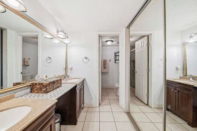 7642 Candlegreen Lane, Houston, TX 77071