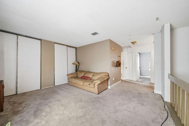 7642 Candlegreen Lane, Houston, TX 77071