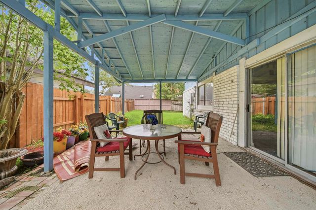 7642 Candlegreen Lane, Houston, TX 77071