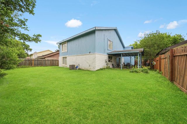 7642 Candlegreen Lane, Houston, TX 77071