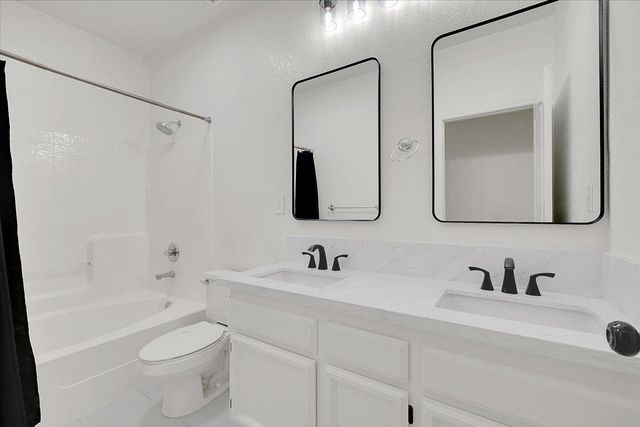 1412 Butte Bend Ln, Yuba City, CA 95993