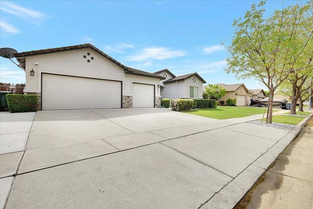 1412 Butte Bend Ln, Yuba City, CA 95993