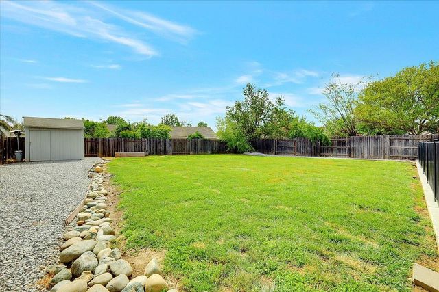 1412 Butte Bend Ln, Yuba City, CA 95993