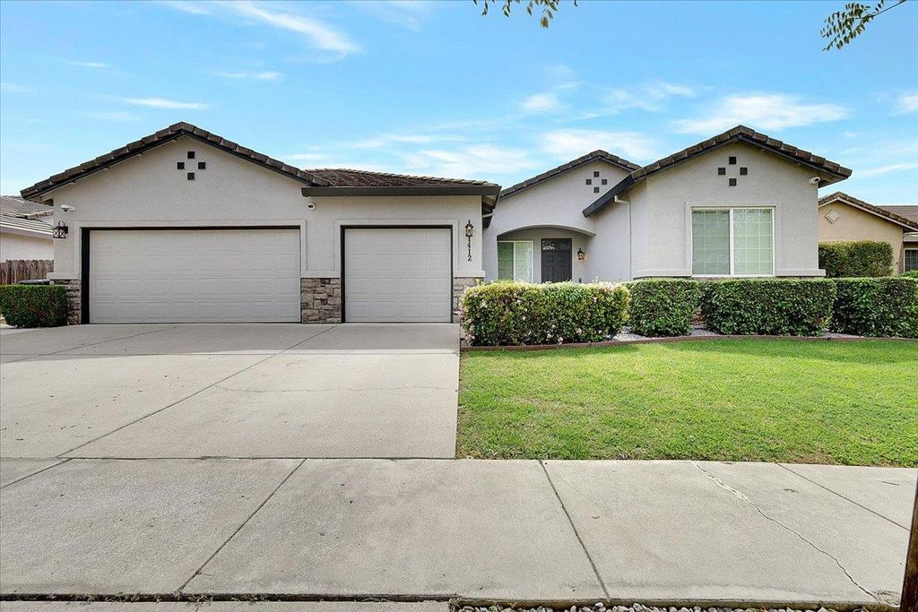 1412 Butte Bend Ln, Yuba City, CA 95993