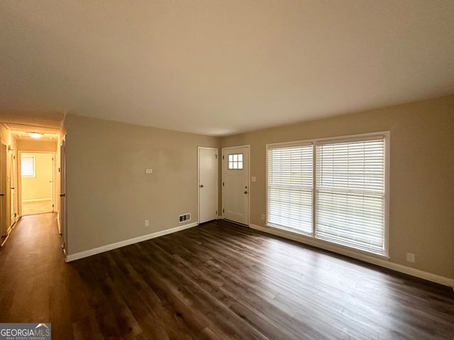 1519 Pine Glen Circle, Decatur, GA 30035