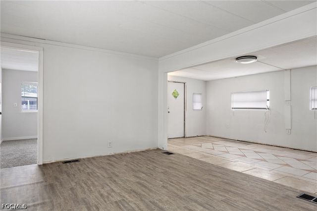 11111 Ballweg LN, Fort Myers, FL 33908