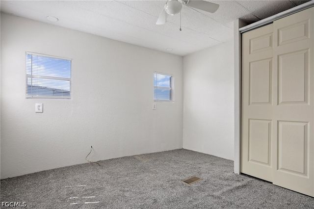 11111 Ballweg LN, Fort Myers, FL 33908