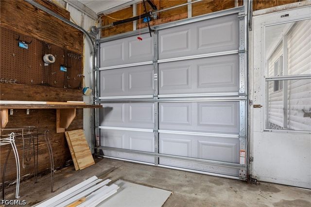 11111 Ballweg LN, Fort Myers, FL 33908